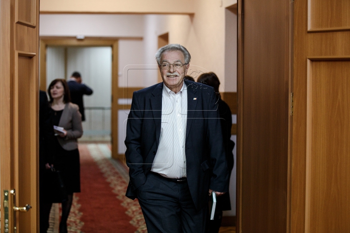 Правительство под руководством Филипа собралось на первое заседание (ФОТО)