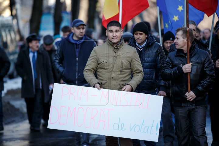 Митинг в поддержку назначения правительства: мнения протестующих