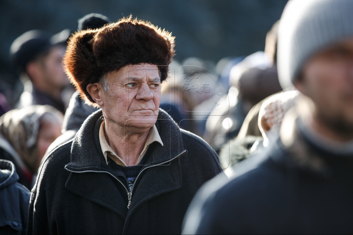 Митинг в поддержку назначения правительства: мнения протестующих