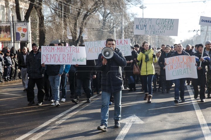 Фоторепортаж с митинга в поддержку назначения нового правительства