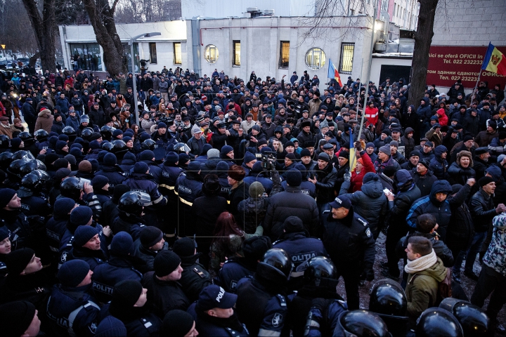 Как проходил протест у парламента 20 января (ФОТОРЕПОРТАЖ)