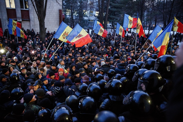 Как проходил протест у парламента 20 января (ФОТОРЕПОРТАЖ)