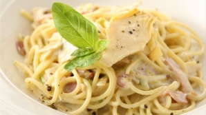 Посетителя столичного кафе накормили пастой с гвоздями (ФОТО)