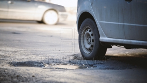 Дороги виноваты: кишиневец сдал в ремонт только купленную машину