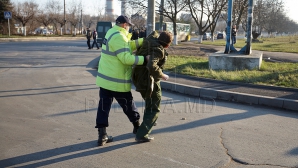 Пьяный водитель 175 маршрутки ездил по дорогам, как мог