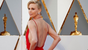 Самые удачные и неудачные наряды звезд на «Оскаре» (ФОТО)