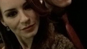 Бездомный дизайнер нашла работу благодаря платью из конфет (ФОТО)