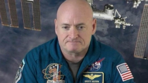 За год в космосе астронавт Скотт Келли вырос на 5 см