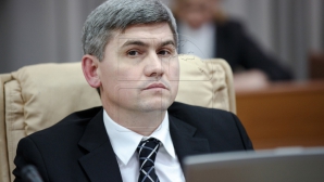 Министр внутренних дел навестил в больнице пострадавших в беспорядках полицейских