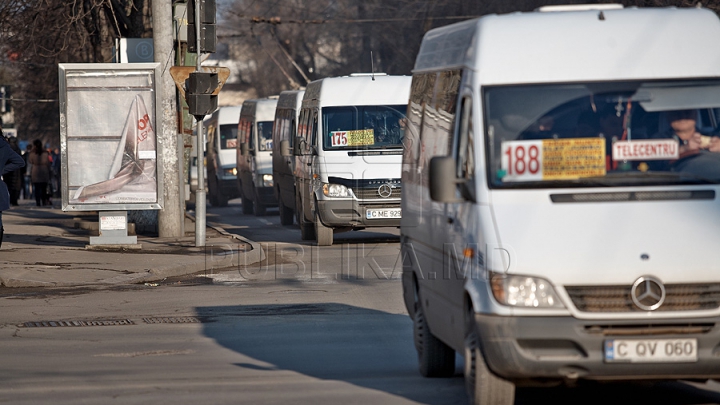 ДТП с участием двух маршруток в столице (ФОТО)