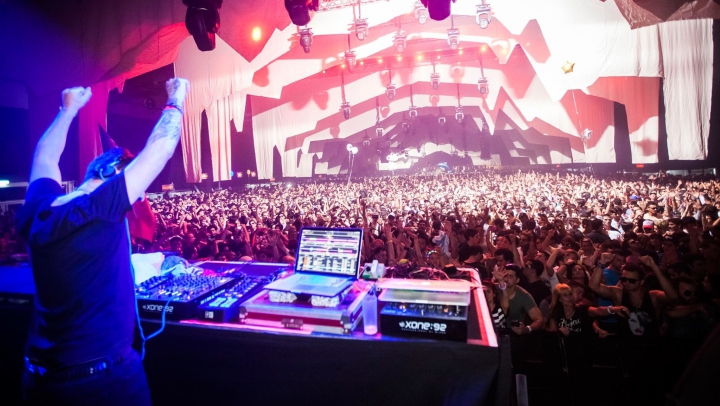 Четыре человека погибли на фестивале электронной музыки в Аргентине