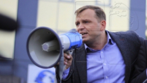 Расследование: Андрей Нэстасе оформился на работу в Академию искусств для получения квартиры