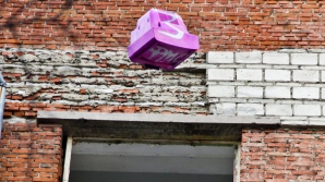 Томские студенты выбросили из окон более 500 телевизоров и радиоприемников