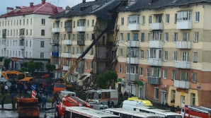 Один человек погиб при обрушении подъезда дома в Междуреченске