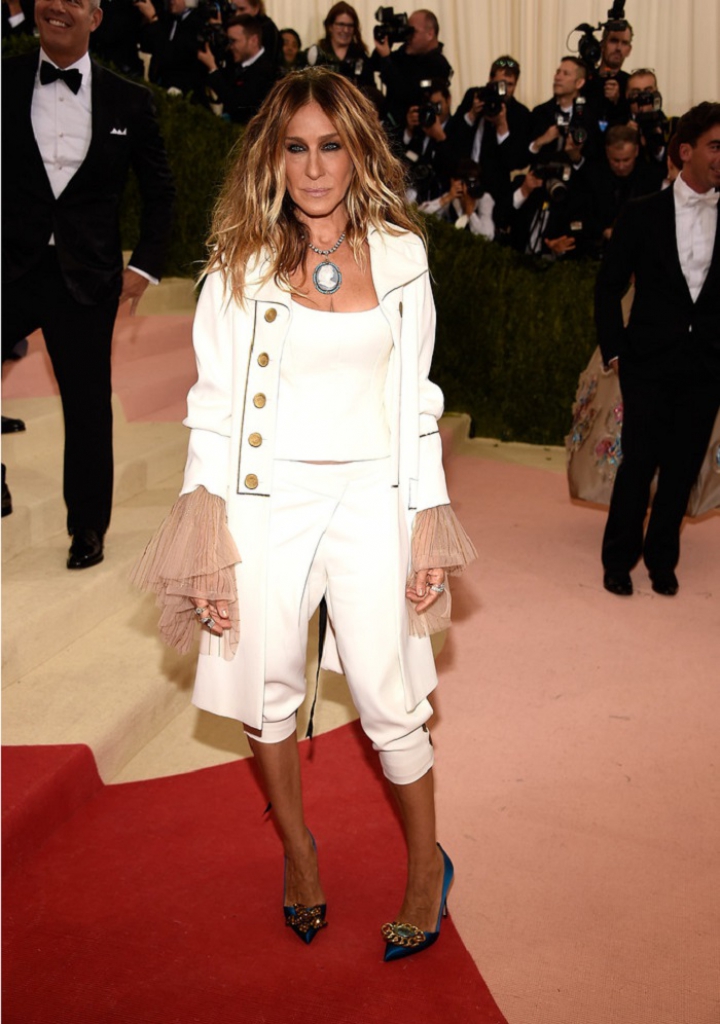 Самые ужасные наряды церемонии Met Gala — 2016 (ФОТО)