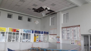 На Южном автовокзале прошел дождь из-за дыры в крыше