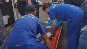 Казахстан: кондуктор автобуса ударил ножом не оплатившего проезд пассажира (ФОТО)