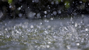 Минувшей ночью на Рыбницу обрушился мощный ливень (ВИДЕО)