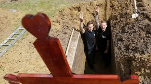 В Венгрии прошли соревнования могильщиков