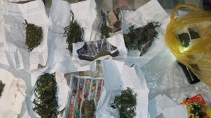 Двое мужчин задержаны за торговлю наркотиками