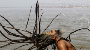 В Индии хотят доставлять воду из Ганга по почте