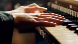 Фонд "Эдельвейс" выделил стипендию талантливому музыканту из Молдовы 