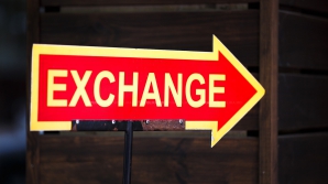 Результаты брексита привели к падению курса евро