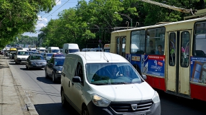 На улице Алба-Юлия образовалась пробка из-за протеста уличных торговцев