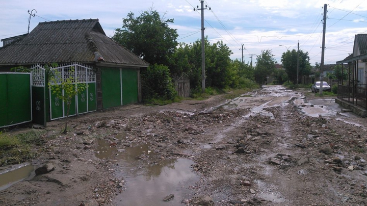 Как после бомбежки: Кожушна сильно пострадала от ночного ливня (ФОТО)