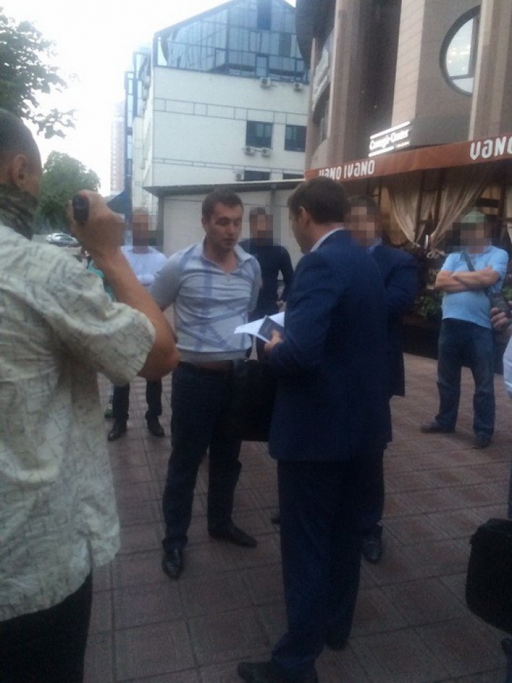 Момент задержания Вячеслава Платона в Киеве (ФОТО, ВИДЕО)