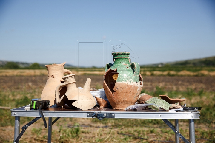Житель Яловенского района нашел руины средневекового поселения (ФОТОРЕПОРТАЖ)