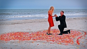 В Румынии парень напугал девушку, попросив ее руки (ВИДЕО БЕЗ КОММЕНТАРИЕВ)