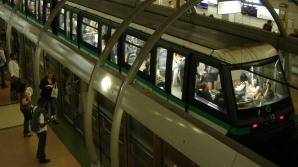 Парижанину провели открытую операцию на сердце в метро