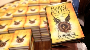 Новая книга о Гарри Поттере продается рекордными тиражами