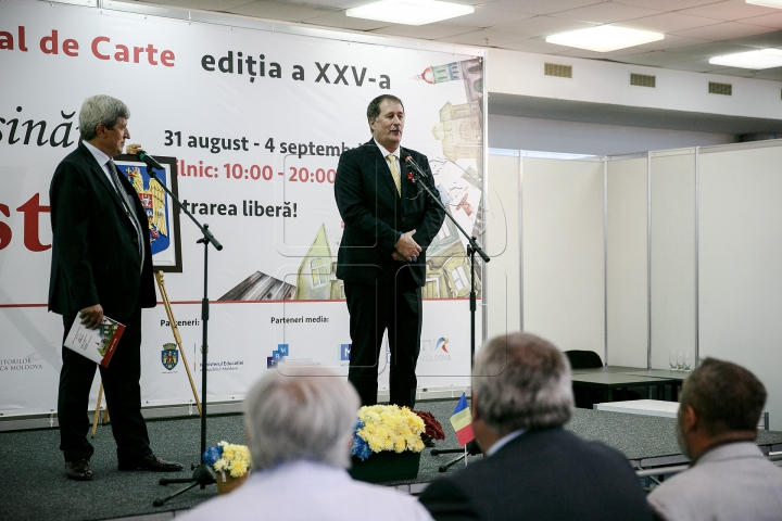 Где найти книги всего за восемь леев: идем на Bookfest (ФОТОРЕПОРТАЖ)