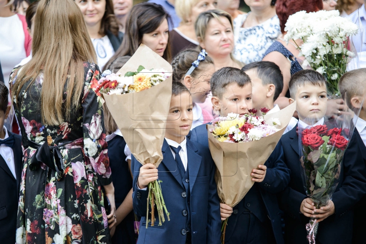 Как прошел Первый звонок в Молдове (ФОТОРЕПОРТАЖ)