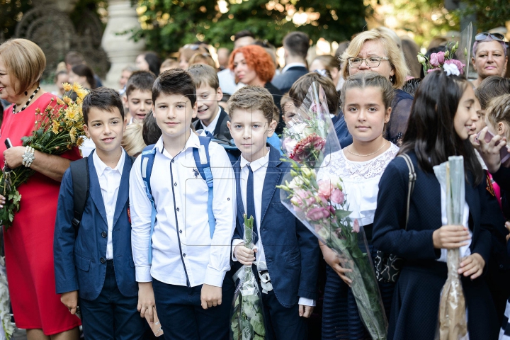 Как прошел Первый звонок в Молдове (ФОТОРЕПОРТАЖ)