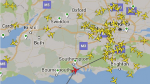 Самолёт из Лондона развернулся на полпути и полетел назад 