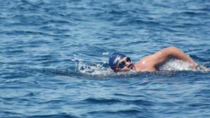 Ион Лазаренко переплыл пролив Молокаи на Гавайских островах