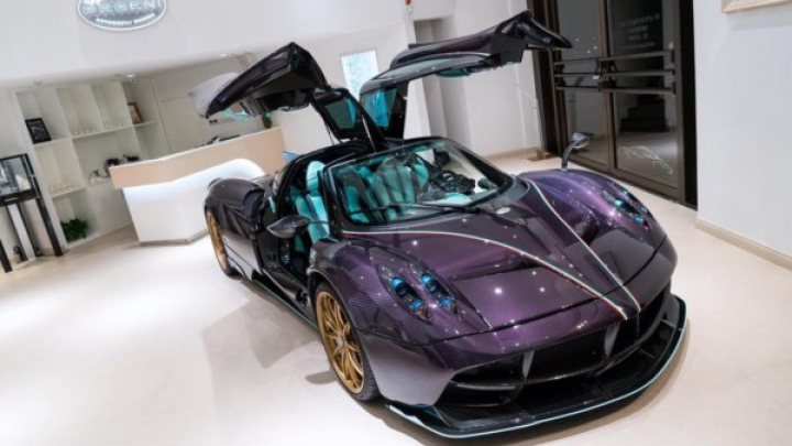 В сети появились фото эксклюзивного автомобиля Pagani Huayra