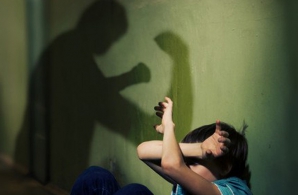 Наказания для родителей, которые бьют своих детей, ужесточат