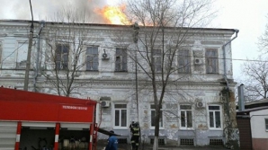 В Ростове из-за пожара в поликлинике эвакуировали почти 120 человек