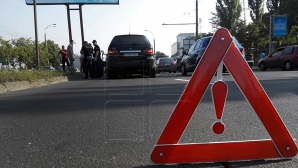 В Омске инкассаторский броневик столкнулся с автобусом, причины выясняются