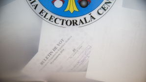 На избирательных участках, открытых за границей, образовались огромные очереди