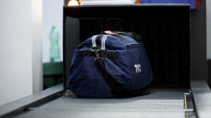 Более 300 пачек сигарет обнаружили таможенники в багаже гражданина Израиля