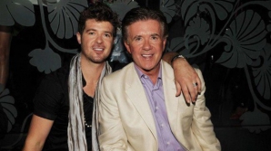 В Лос-Анджелесе скончался актер и телеведущий Алан Тик