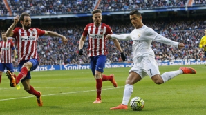 300 болельщиков встречали "Реал" в аэропорту Токио