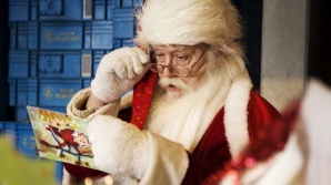 Письма детишек из Молдовы доставлены по назначению в Лапландию, и вручены Деду Морозу