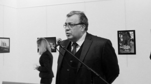 В Турции в память об убитом после Андрее Карлове назовут улицу