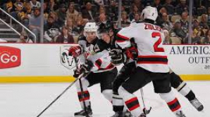 На матче "Ванкувер" - "Нью-Джерси" хоккеисты подрались прямо на льду